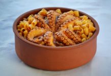 Μακαρονάκι κοφτό με χταποδάκι Μακαρονάκι κοφτό με χταποδάκι